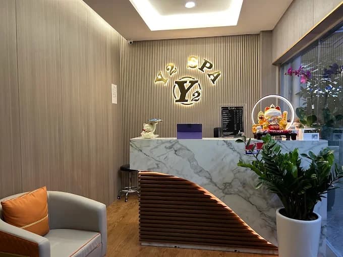 Y2 Spa reception